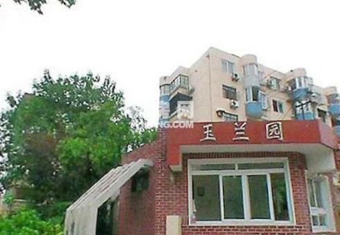 玉兰园楼盘大门
