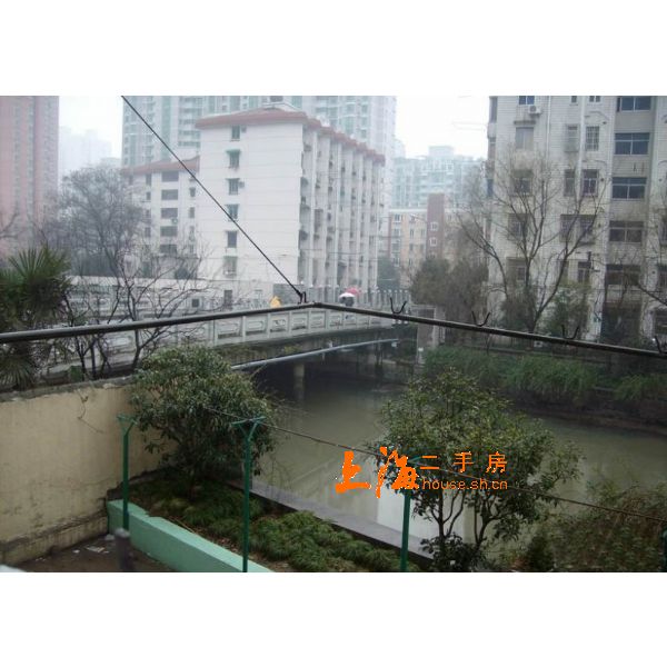 康健路100弄小区实景 康健路100弄小区实景