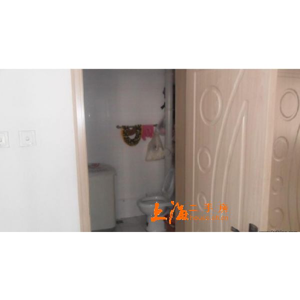 阳光小区卫生间