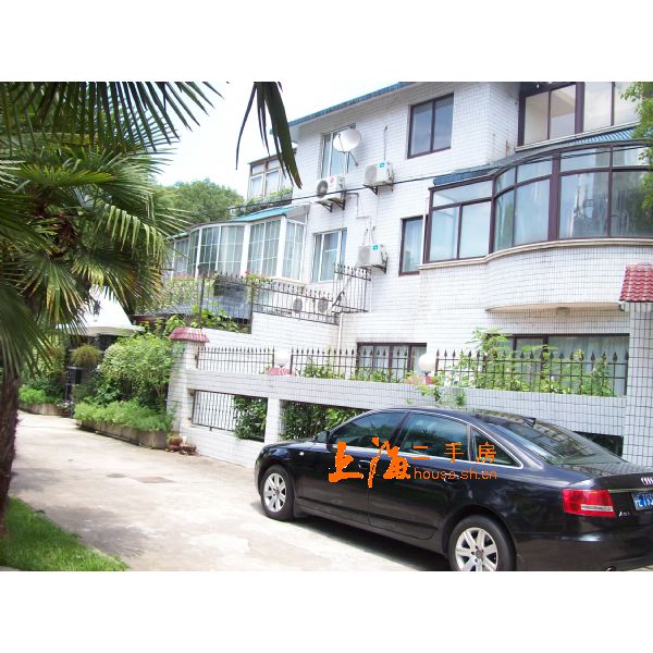 石龙路980弄楼盘实景
