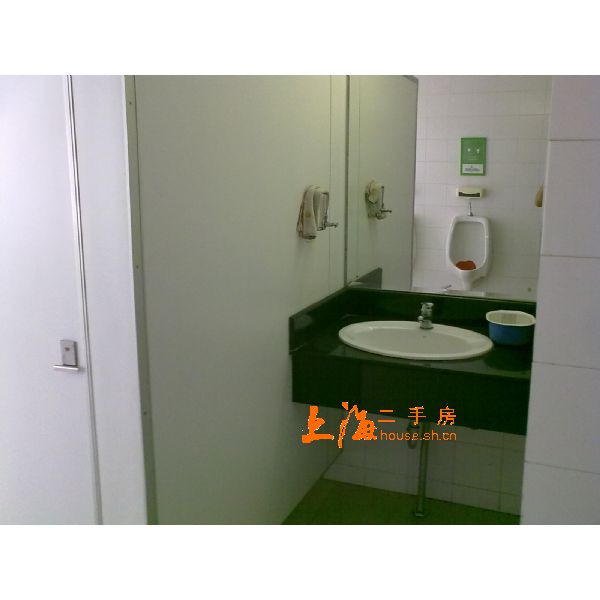 卫生间楼盘实景 卫生间楼盘实景