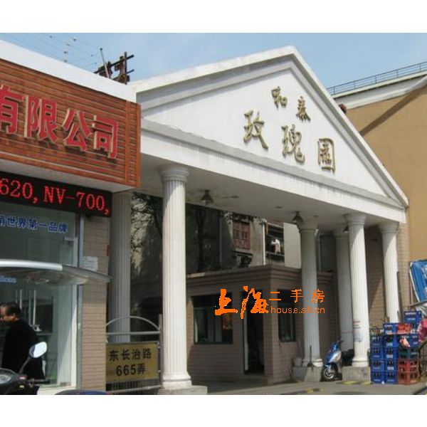 和泰玫瑰园楼盘大门