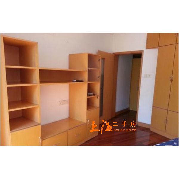 梅陇十村主卧 梅陇十村主卧