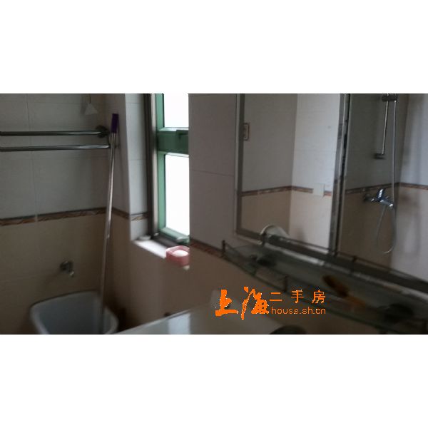 中海馨园卫生间