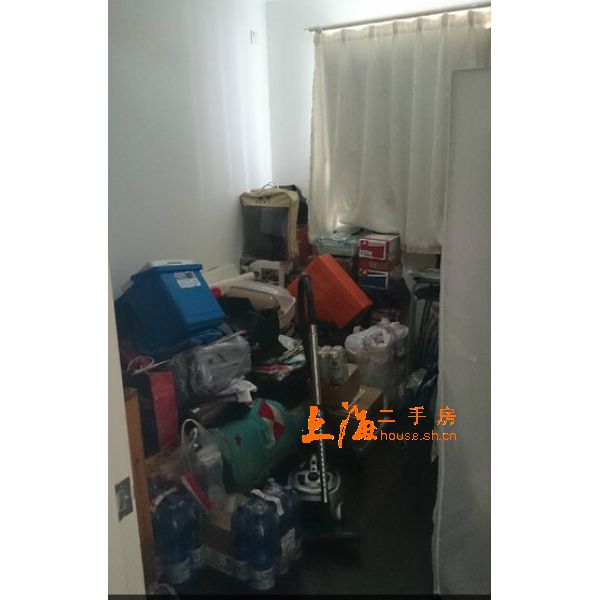 金海大厦主卧