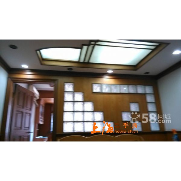 梅陇七村主卧