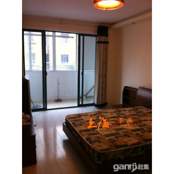 梅陇十一村主卧 梅陇十一村主卧