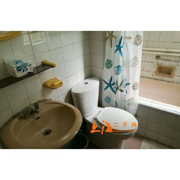 汇成四村卫生间 汇成四村卫生间