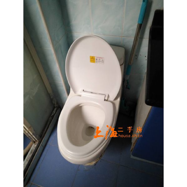 汇成三村卫生间 汇成三村卫生间