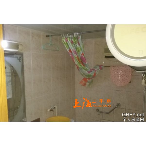 百龙小区卫生间