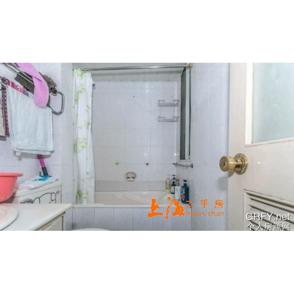 汇成四村卫生间