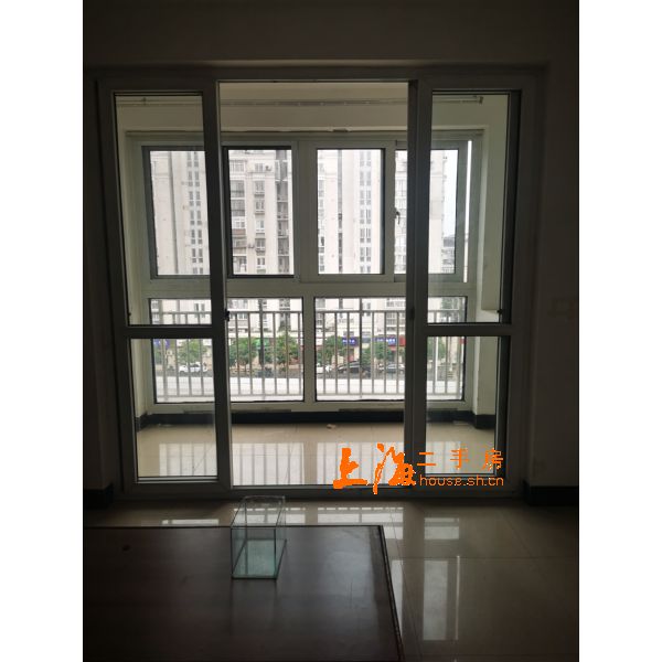浦江东旭公寓阳台