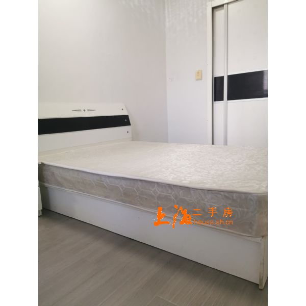 汇郡米兰苑主卧