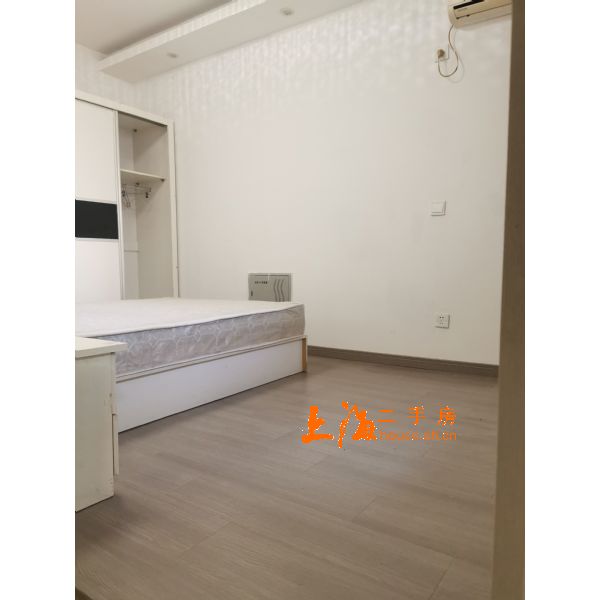 汇郡米兰苑主卧