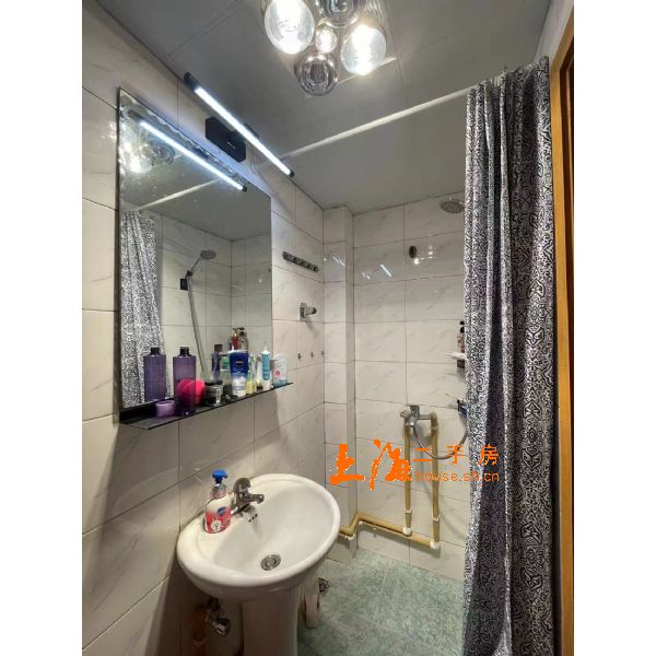 华建一街坊卫生间 华建一街坊卫生间