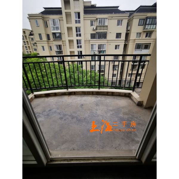 浦江东旭公寓阳台