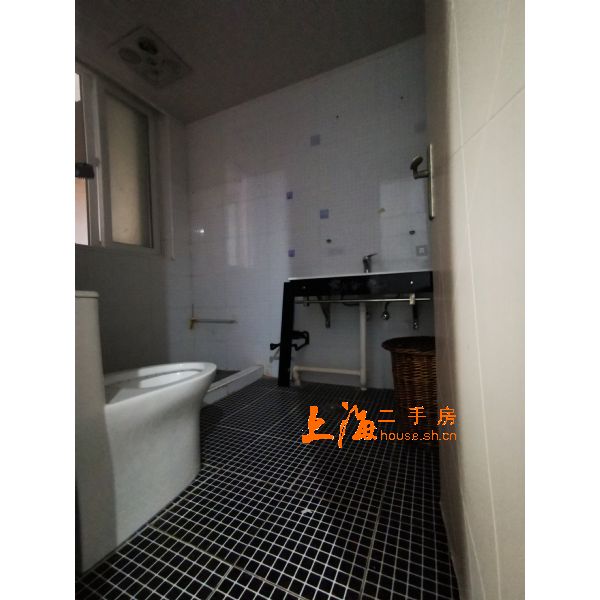 汇郡米兰苑卫生间